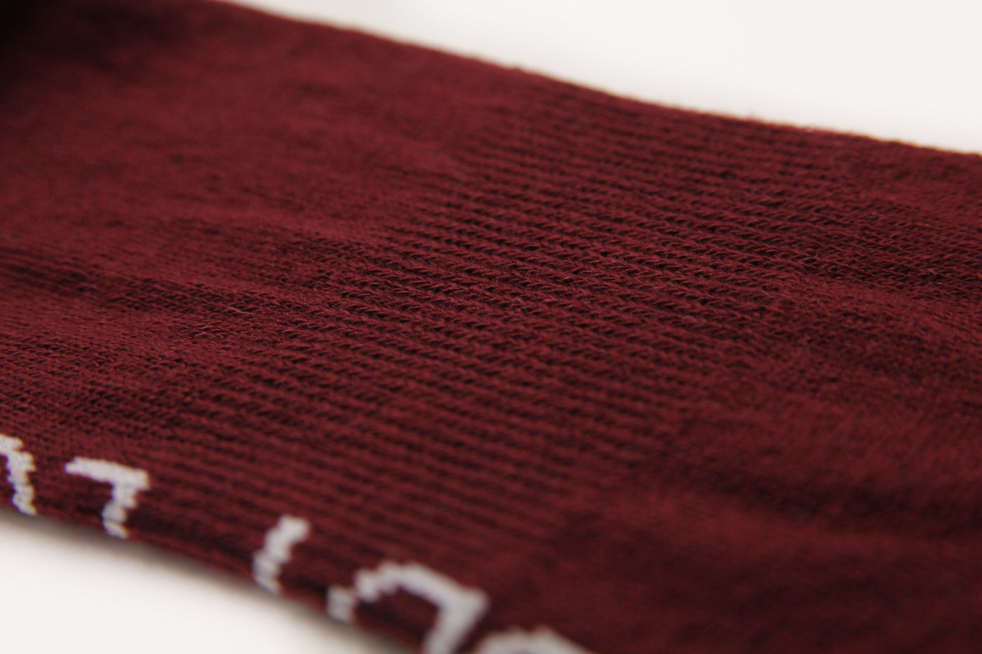 Burgundy ribbed crew sock with arch support