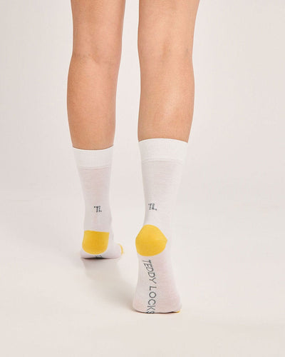 Classic white everyday crew socks. Sustainable socks with seamless toes