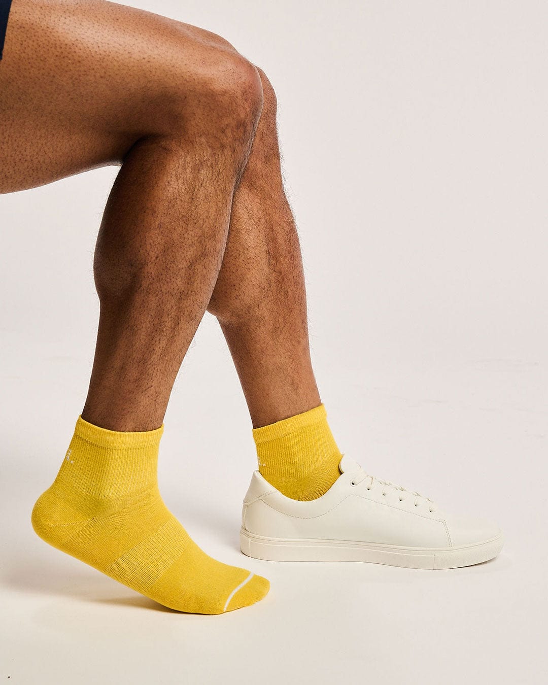 Yellow cycling socks. Sustainable sport socks.