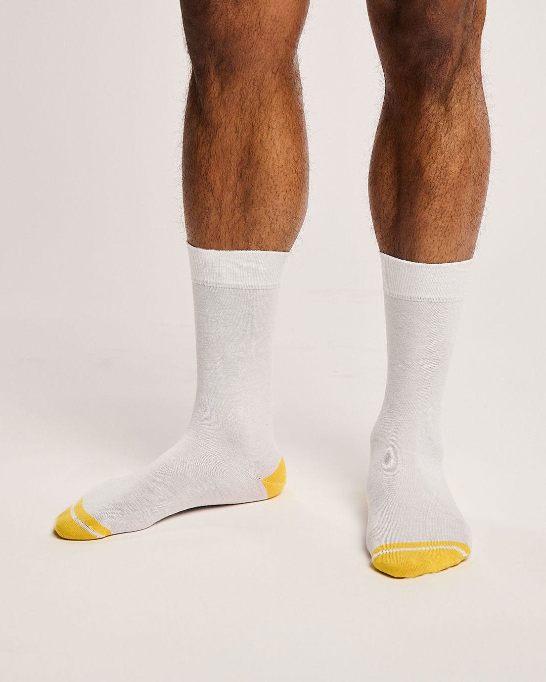 Sustainable white socks. Classic white socks with seamless toes