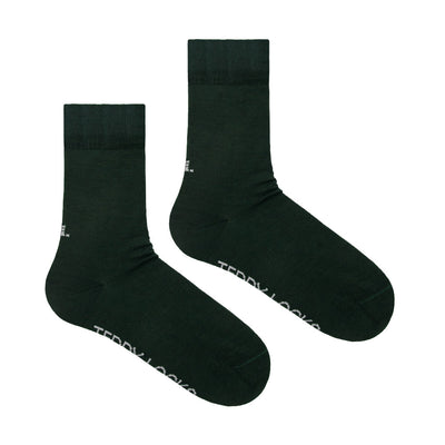 Evergreen everyday crew socks. Seamless toe socks made from recycled plastic bottles